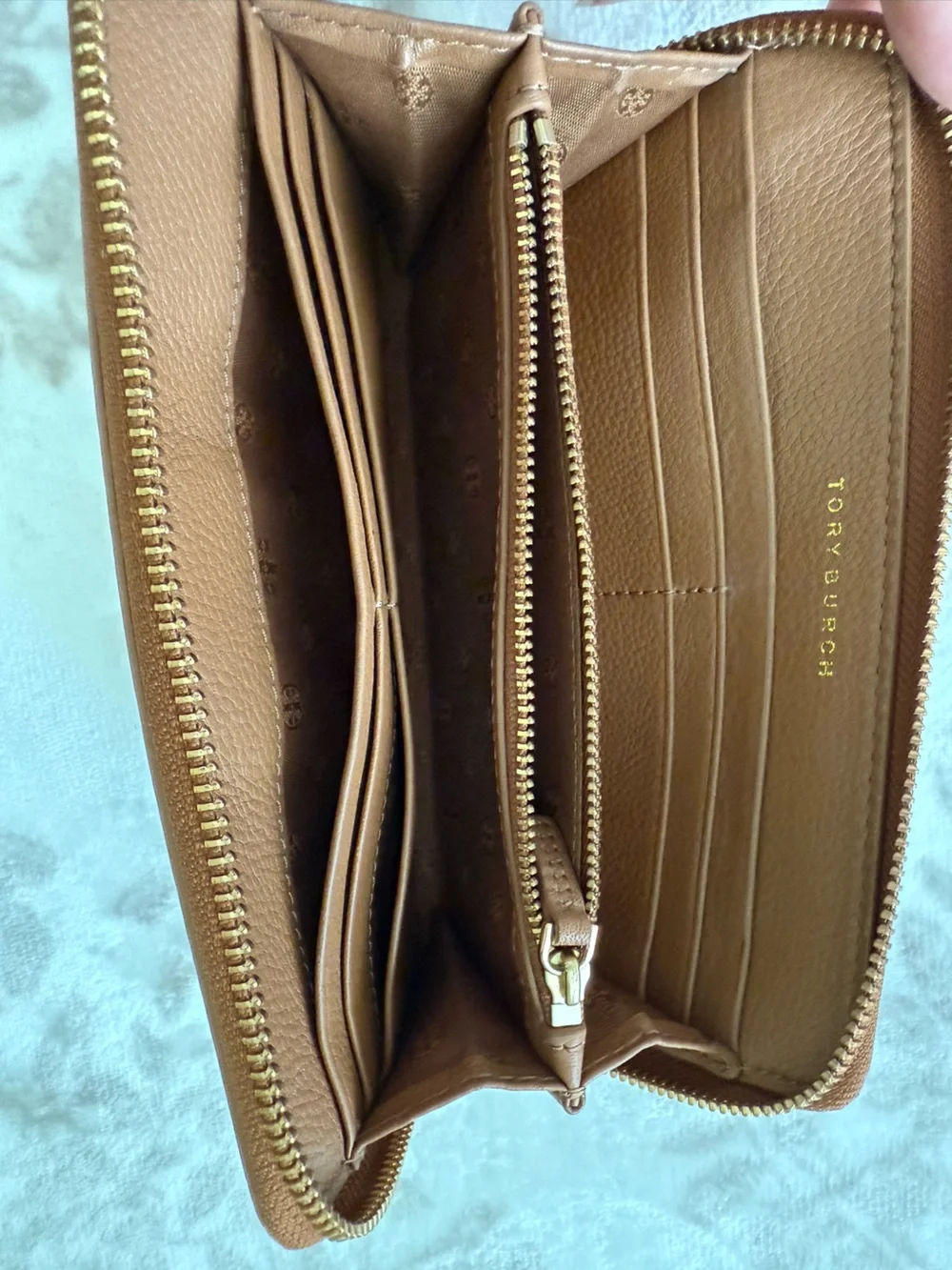 Tory Burch Britten Tan Leather Zip Continental Wallet   with Gold Logo